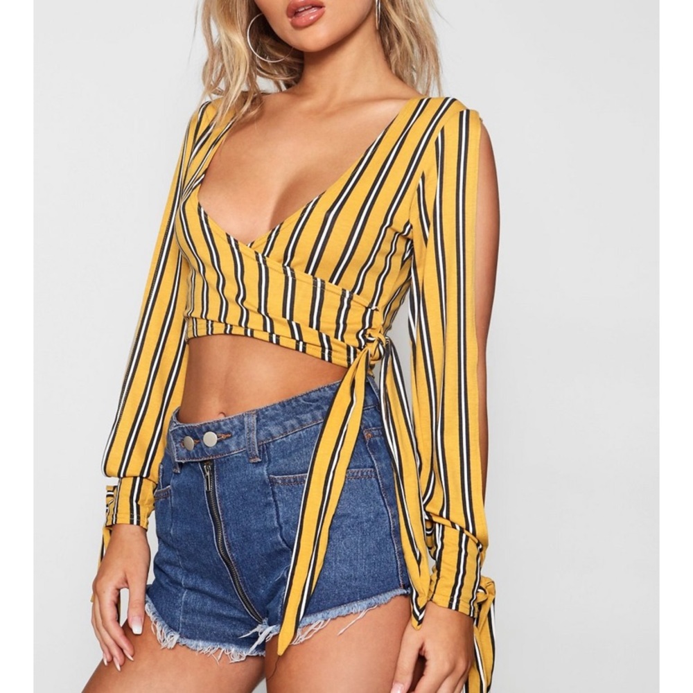 NWT BOOHOO slide slit wrap top